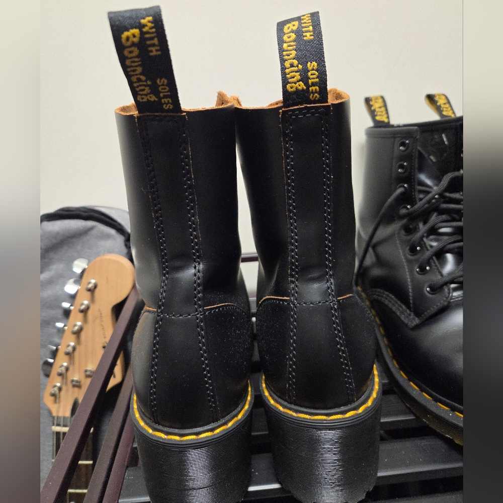 Dr. Martens Leona Boots - Picture 4 of 6